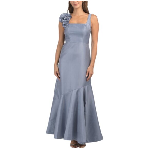 KAY UNGER Sleeveless Floral Applique Gown - Picture 1 of 3